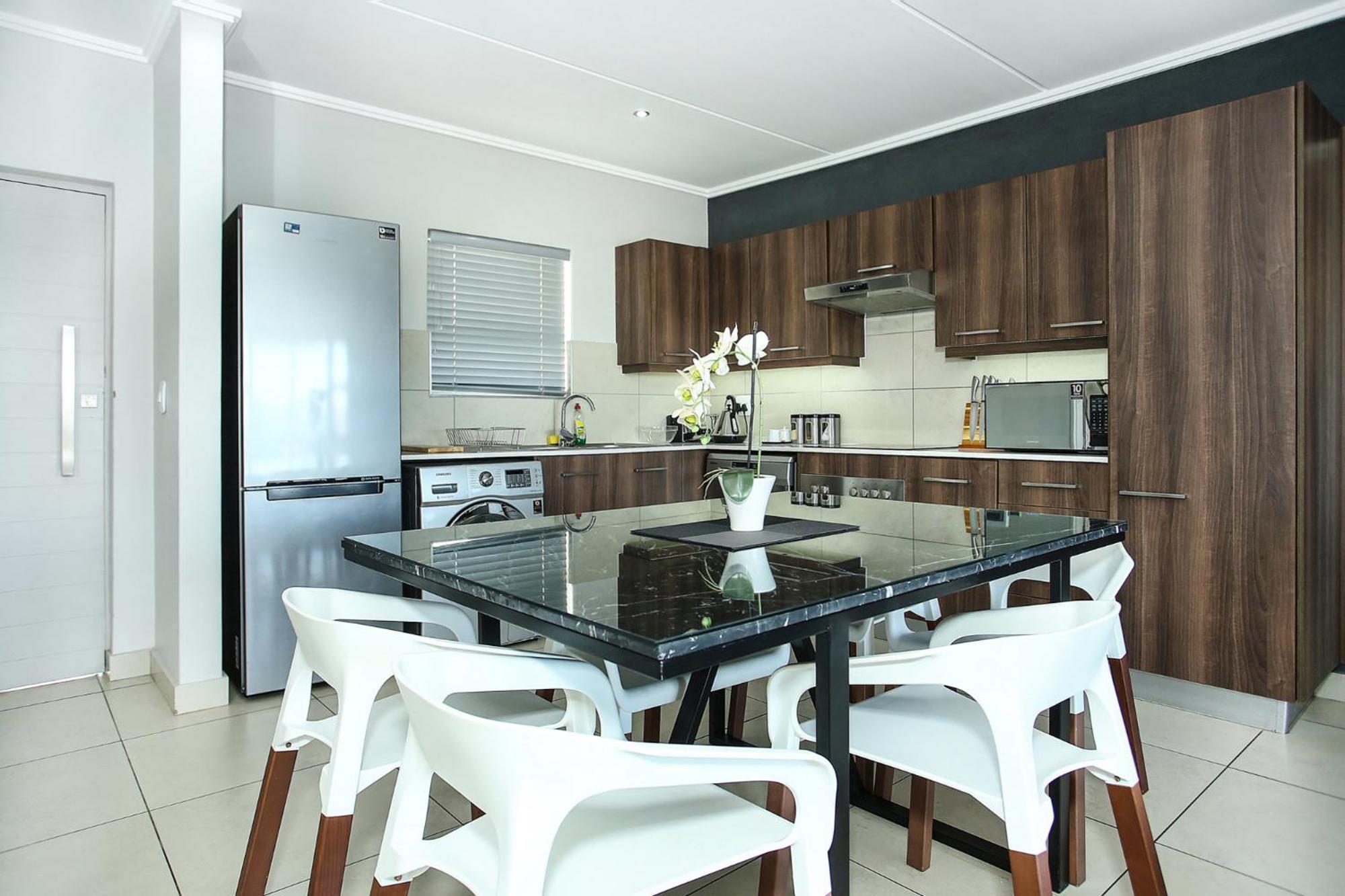 Epic Lifestyle Apartment Sandton Йоханнесбург Экстерьер фото